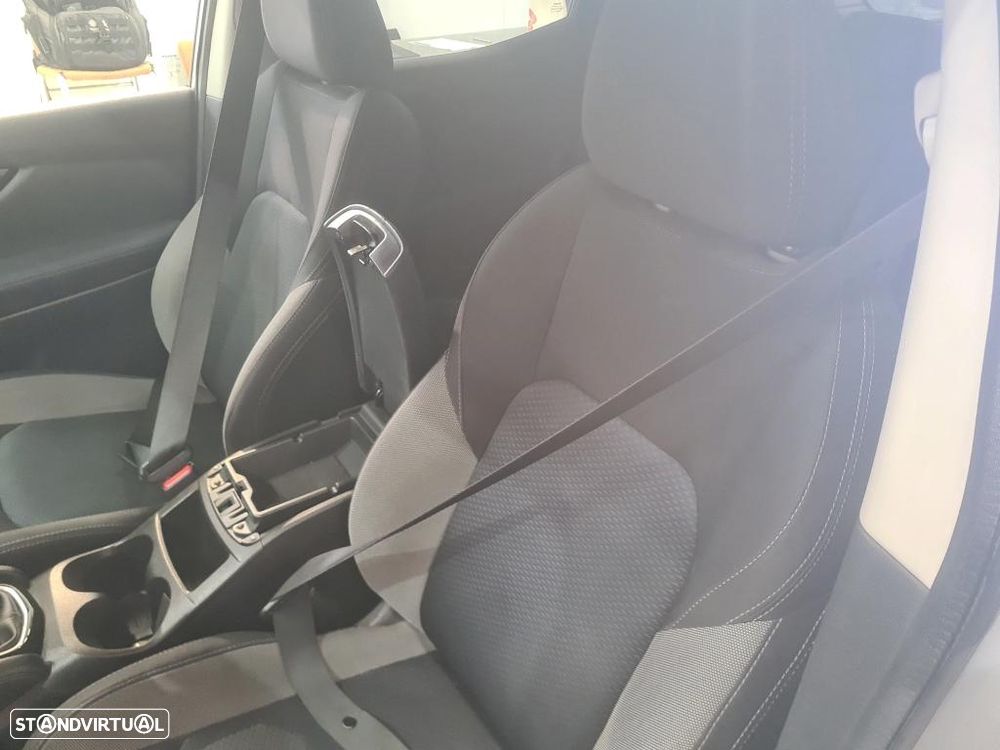 Nissan Qashqai 1.5 dCi N-Connecta J18 - 6