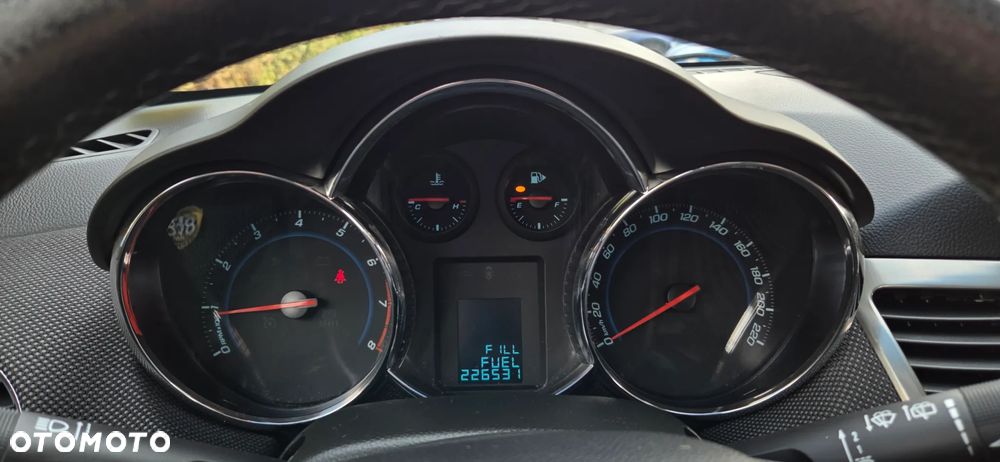 Chevrolet Cruze 1.8 LTZ - 24