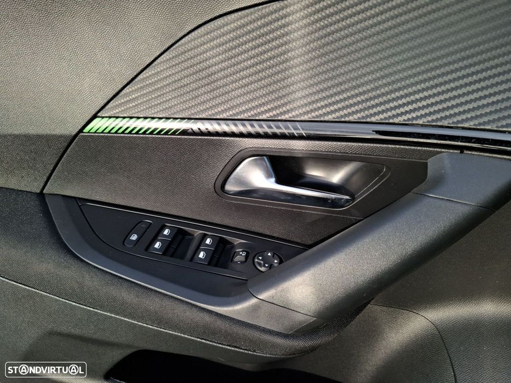 Peugeot 2008 1.2 PureTech Active — fotografia 19