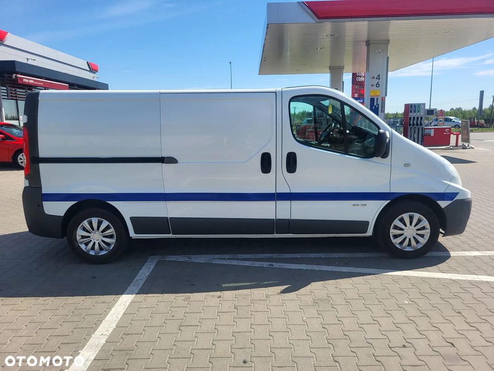 Renault Trafic - 16