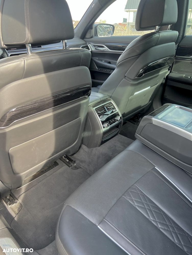 BMW Seria 7 - 8