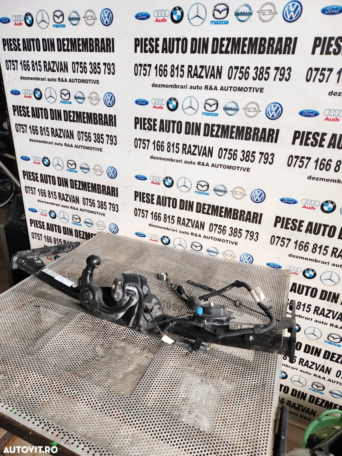 Carlig Cui Remorcare Tractare Electric Vw Golf 7 VII Hatcback  Original Cod 5GC - Dezmembrari Arad - 4
