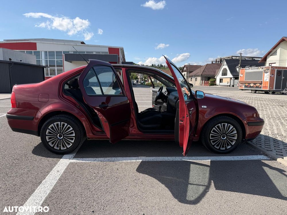 Volkswagen Bora 1.9TDI Comfortline - 6