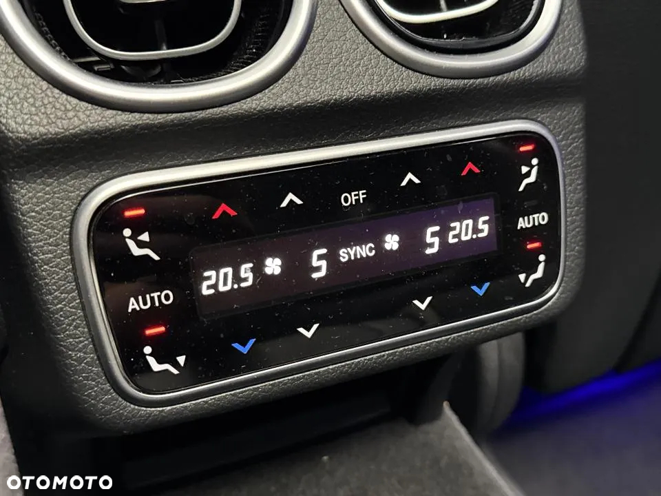 Mercedes-Benz Klasa C 300 4MATIC 9G-TRONIC - 20