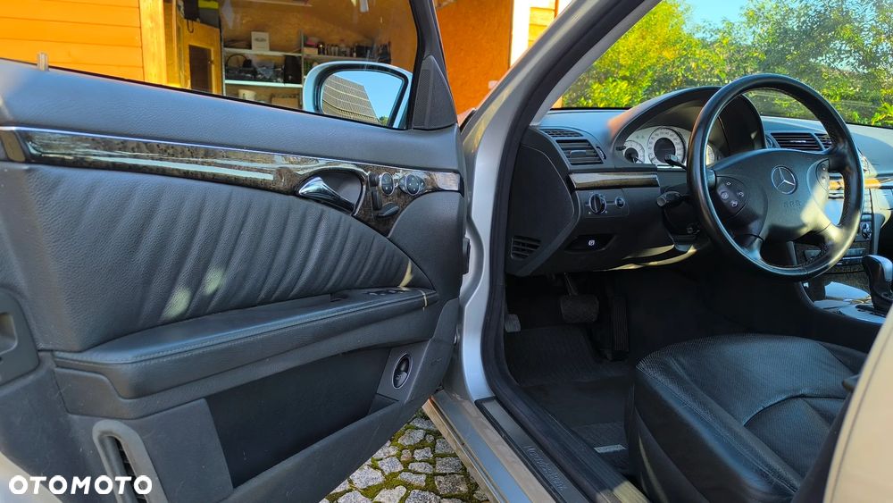 Mercedes-Benz Klasa E 320 CDI T Avantgarde - 18