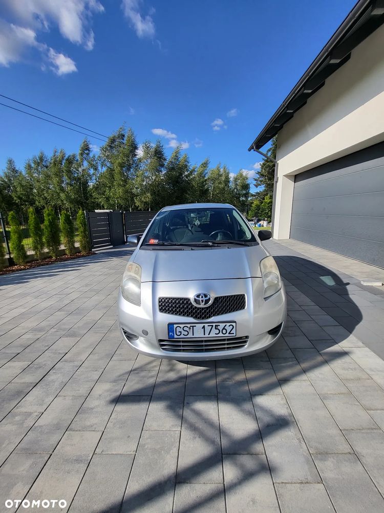 Toyota Yaris - 11