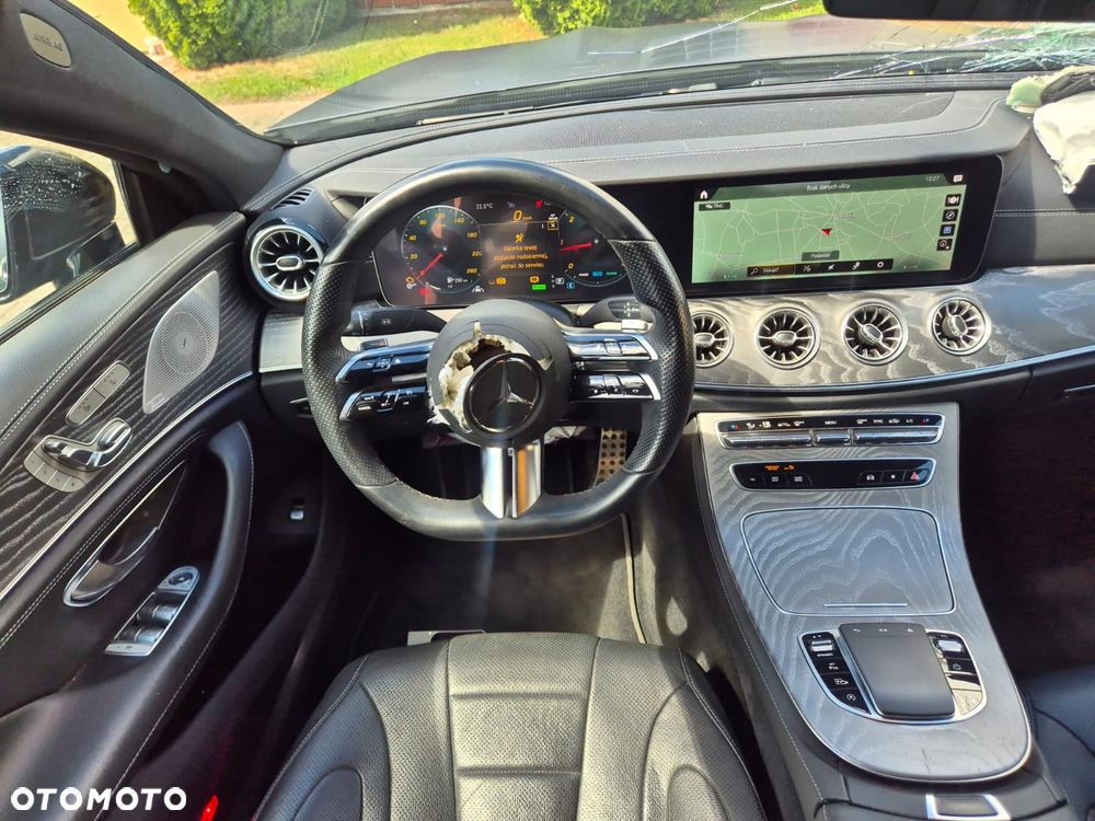 Mercedes-Benz CLS 300 d 4-Matic AMG - 21