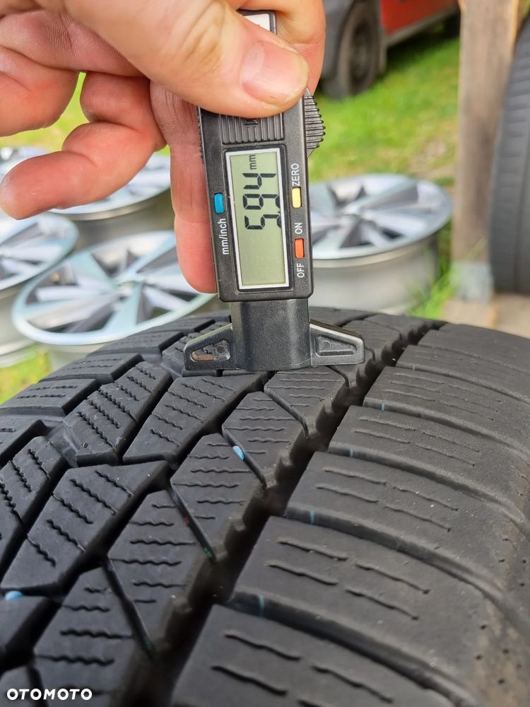 Opony CONTINENTAL WINTERCONTACT TS860S 205/65R17 2023r.6/5,5mm bdb stan - 6