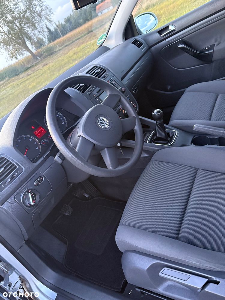 Volkswagen Golf - 26