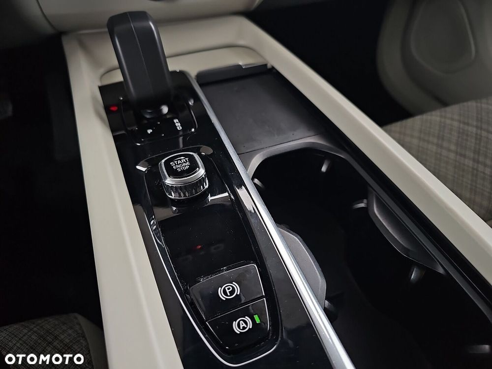 Volvo XC 60 - 32