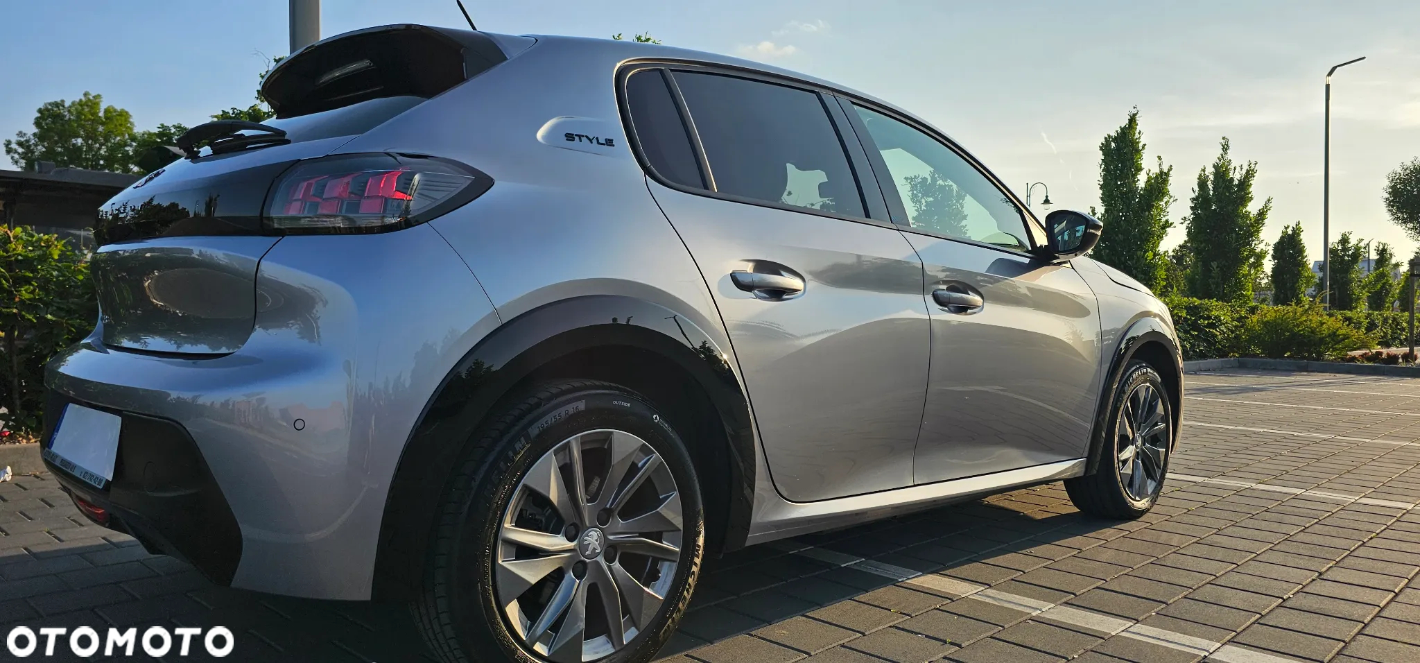 Peugeot 208 Elektromotor 136 E-Style - 32