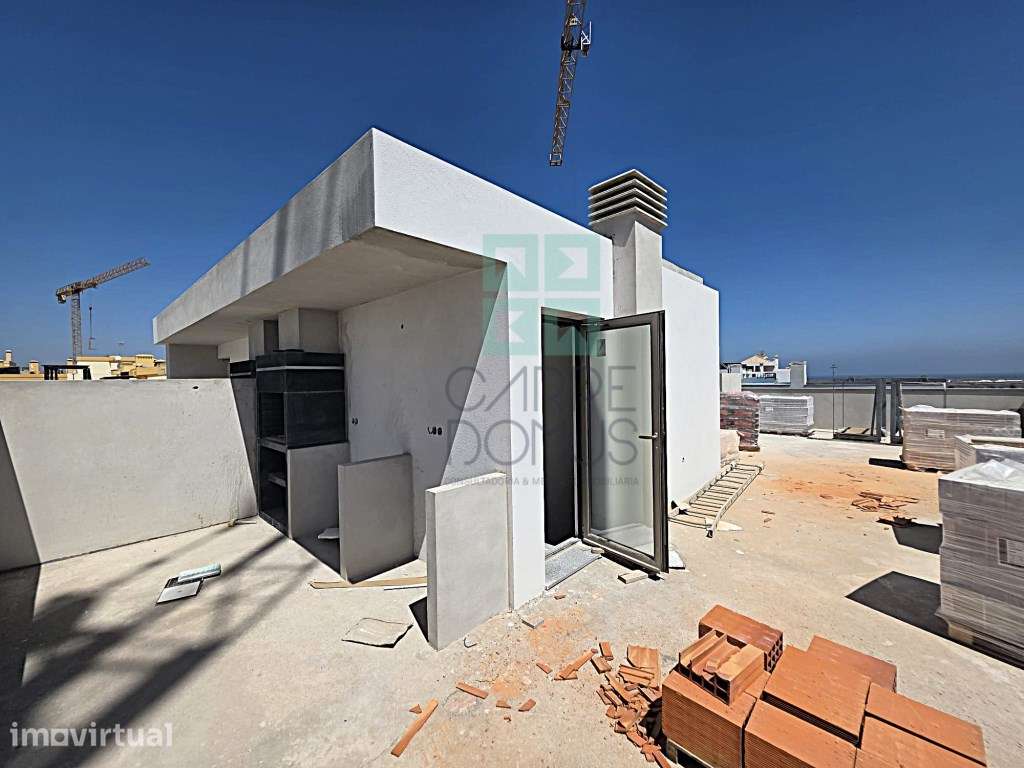 Penthouse T3 com varanda, jacuzzi e lugar de estacionamento em Tavira - Grande imagem: 2/8