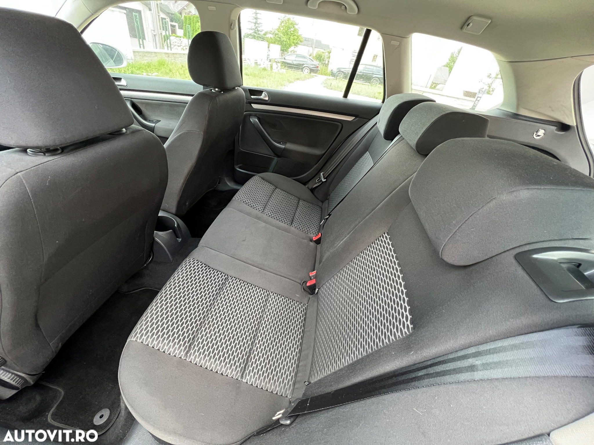 Volkswagen Golf - 8