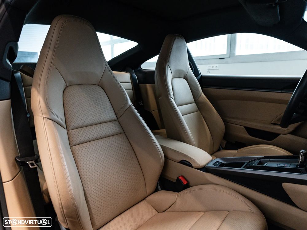 Porsche 911 (992) Carrera 4 PDK - 34