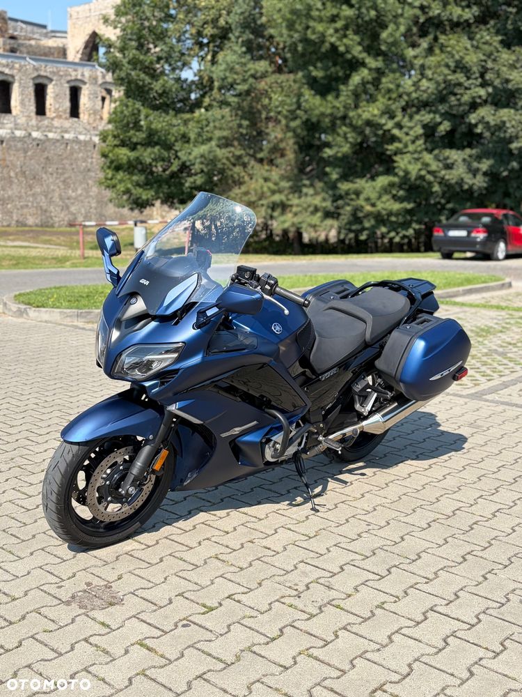 Yamaha FJR - 1