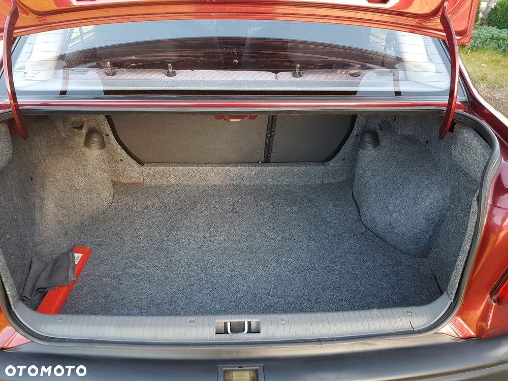 Opel Astra 1.4 GL - 12