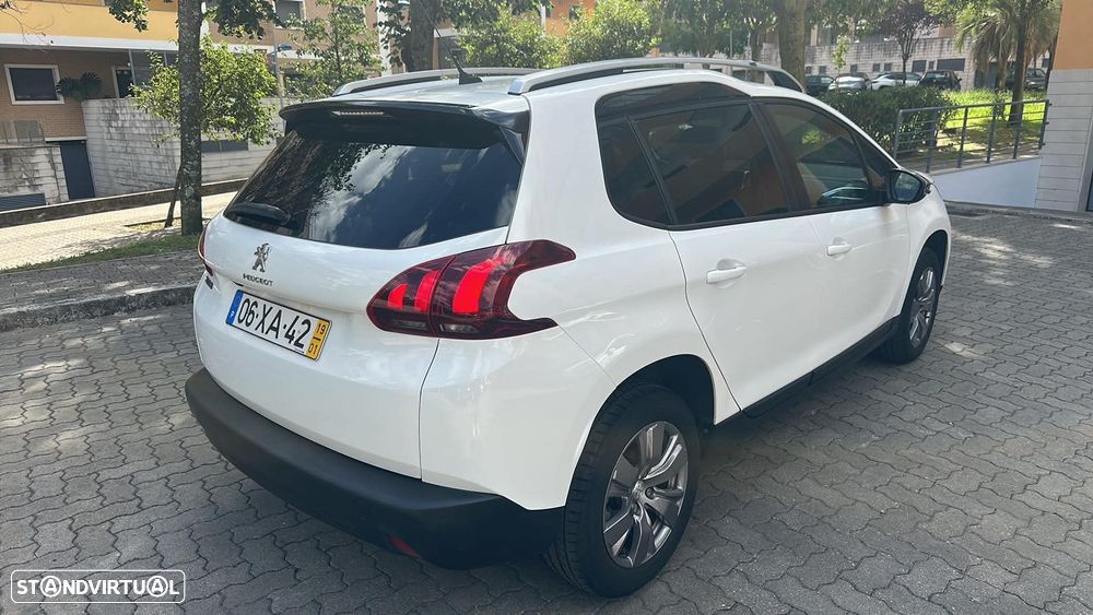 Peugeot 2008 1.2 PureTech Style - 7