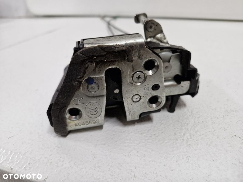 toyota matrix 2 ii zamek drzwi prawy tył tylny - 9