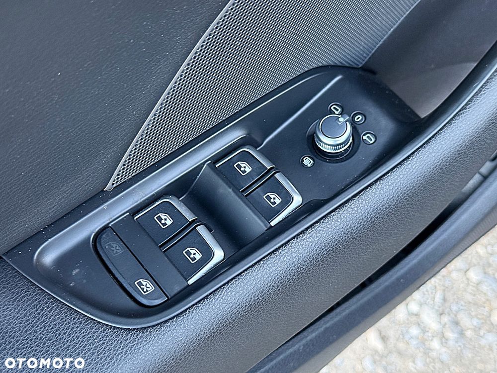 Audi A3 Limousine ver-2-0-tfsi-quattro-s-tronic-design - 13