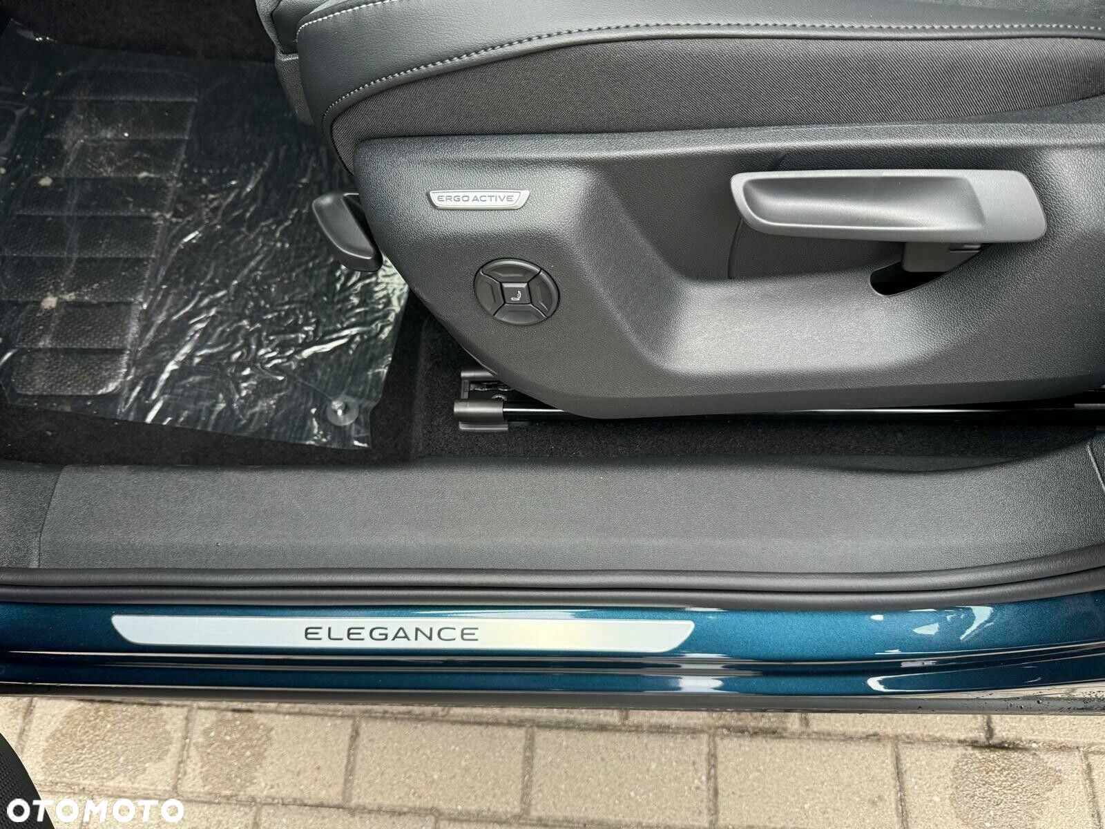 Volkswagen Tiguan - 11