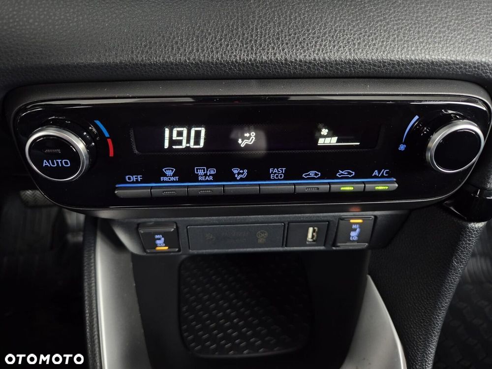 Toyota Yaris - 21