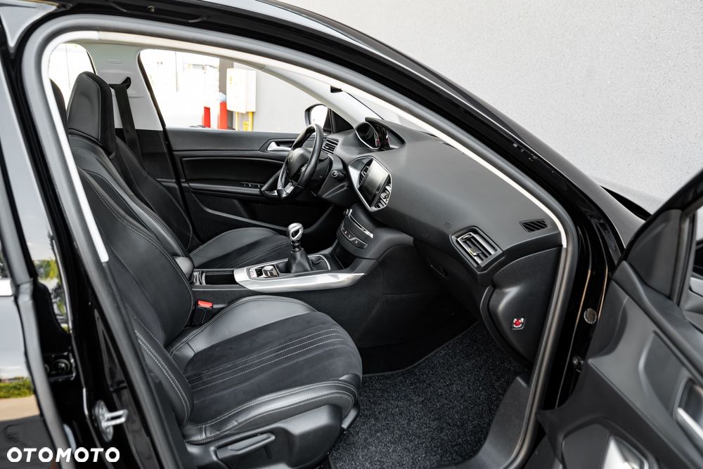 Peugeot 308 HDi FAP 150 Allure - 23