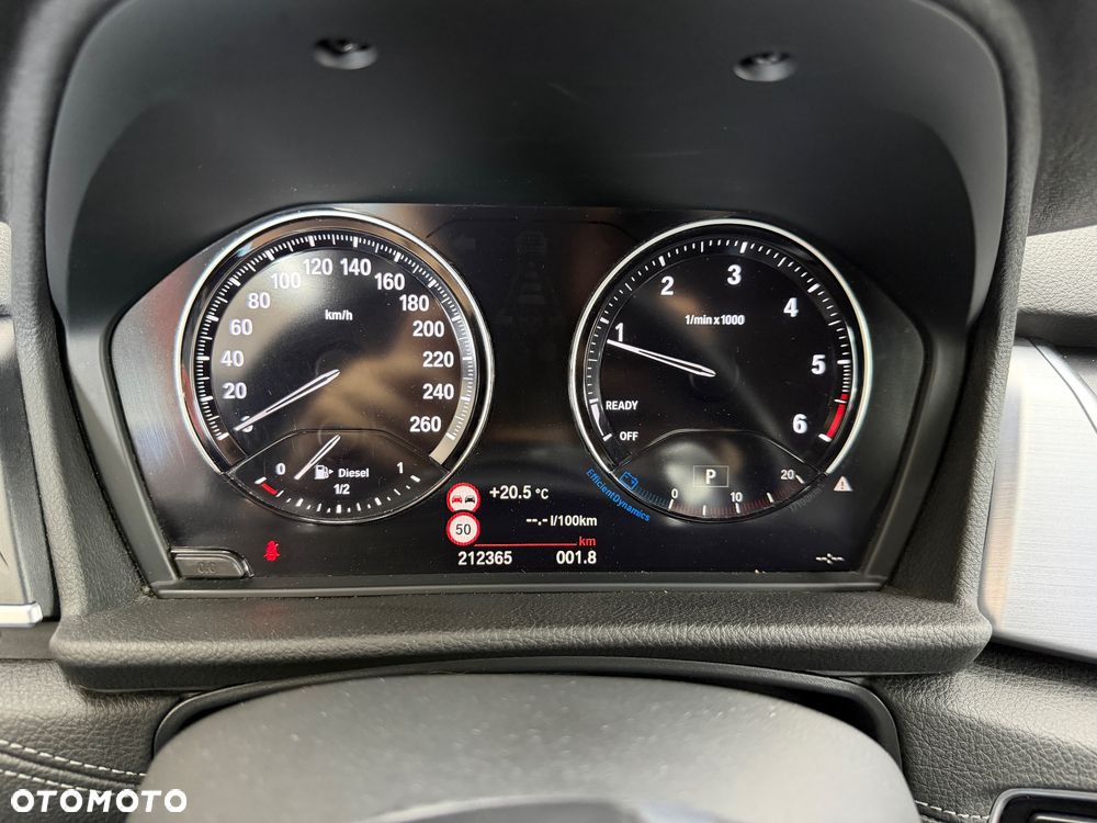 BMW Seria 2 220d xDrive Sport Line sport - 31