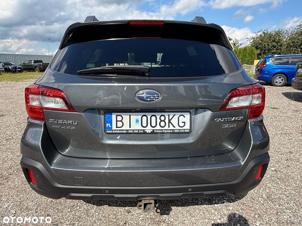 Subaru Outback - 10