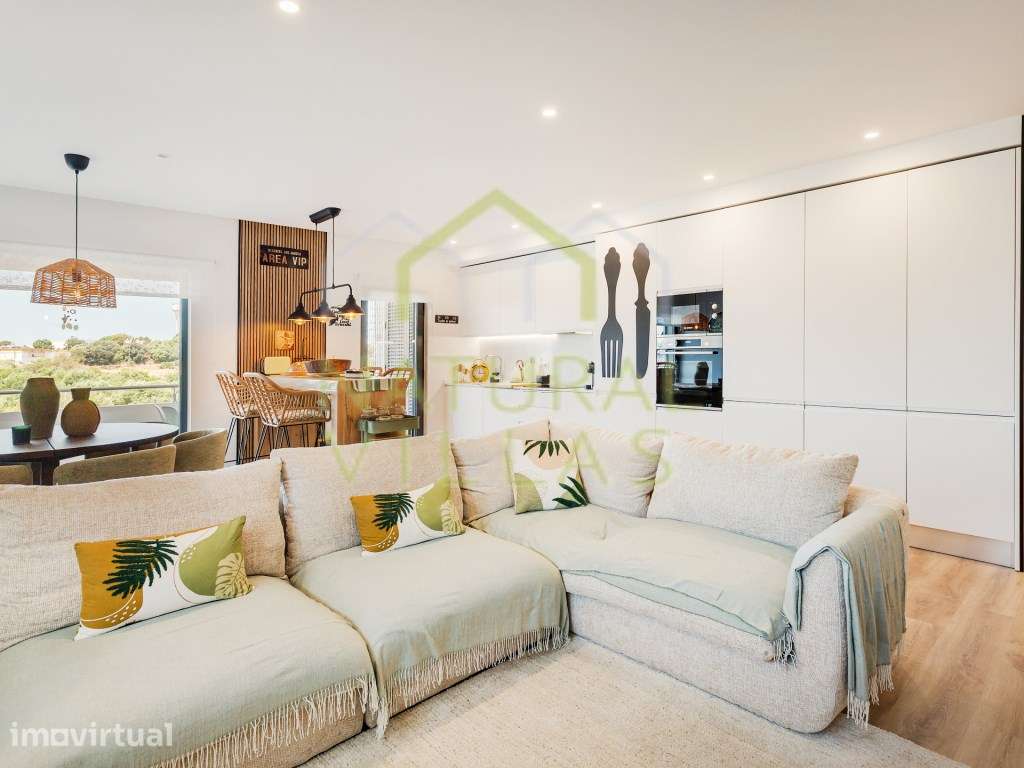 Apartamento T3 com Terraço e Garagem em Olhão - Grande imagem: 2/13