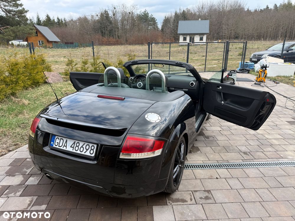 Audi TT Roadster 1.8T - 12