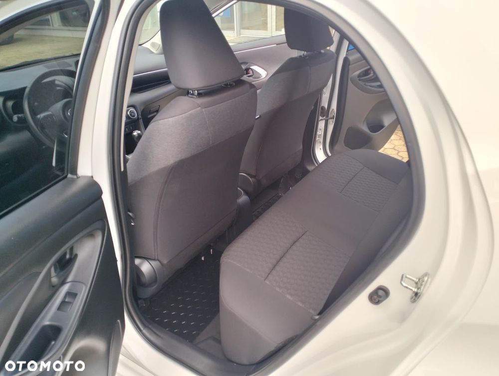 Toyota Yaris 1.5 Style - 13