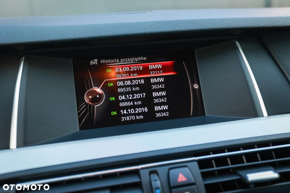 BMW Seria 5 520d - 39