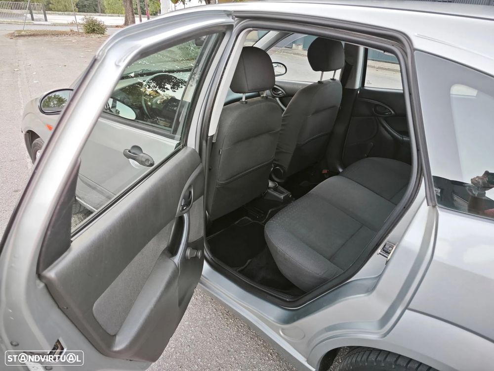 Ford Focus - 10