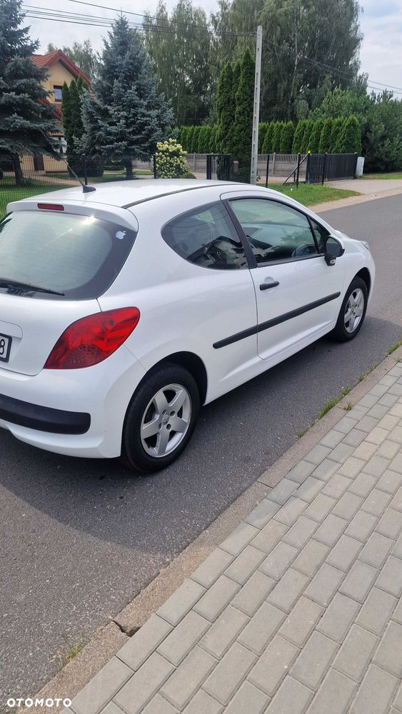 Peugeot 207 - 3