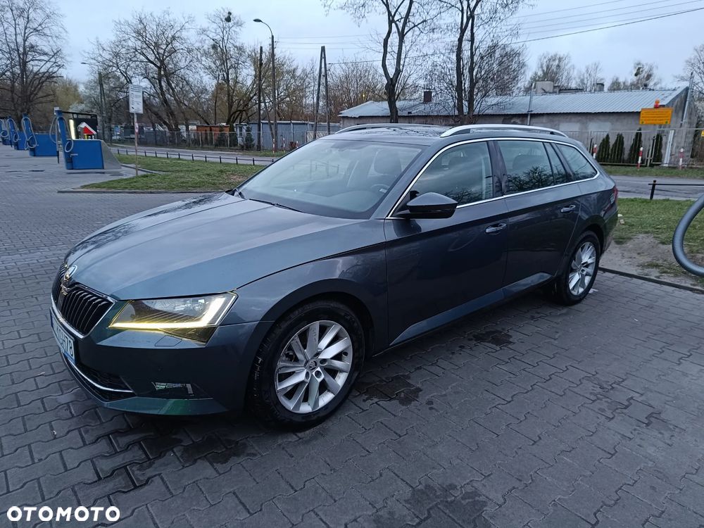Skoda Superb 2.0 TDI 4x4 Style DSG - 5