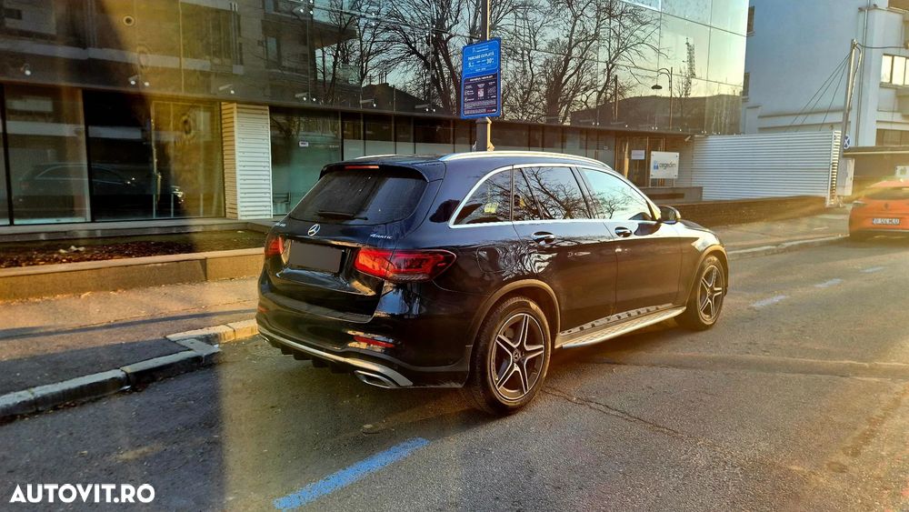 Mercedes-Benz GLC 300 4MATIC MHEV - 5