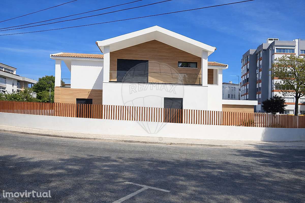 Moradia T4 para venda - Grande imagem: 2/11