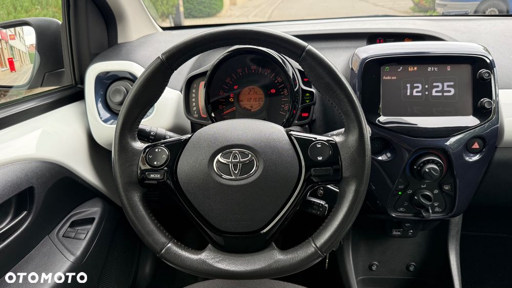 Toyota Aygo x-clusive Style Selection - 30