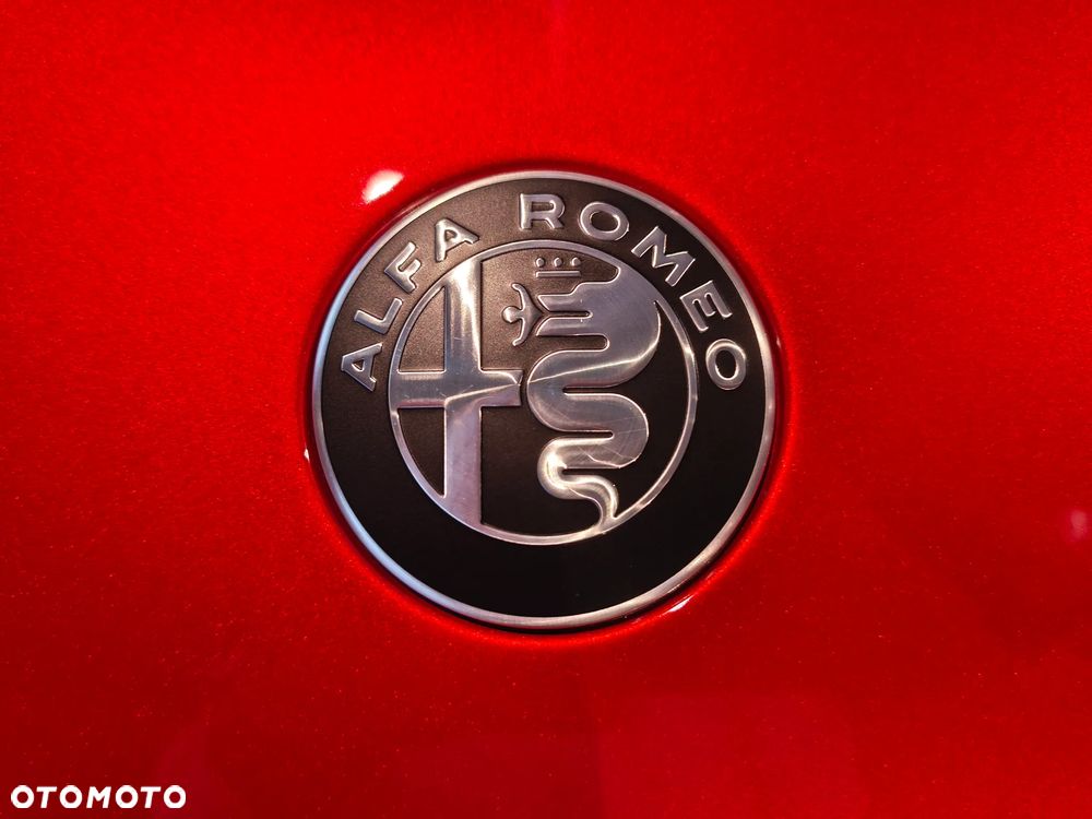 Alfa Romeo Junior 1.2 mHEV Ti eDCT - 18