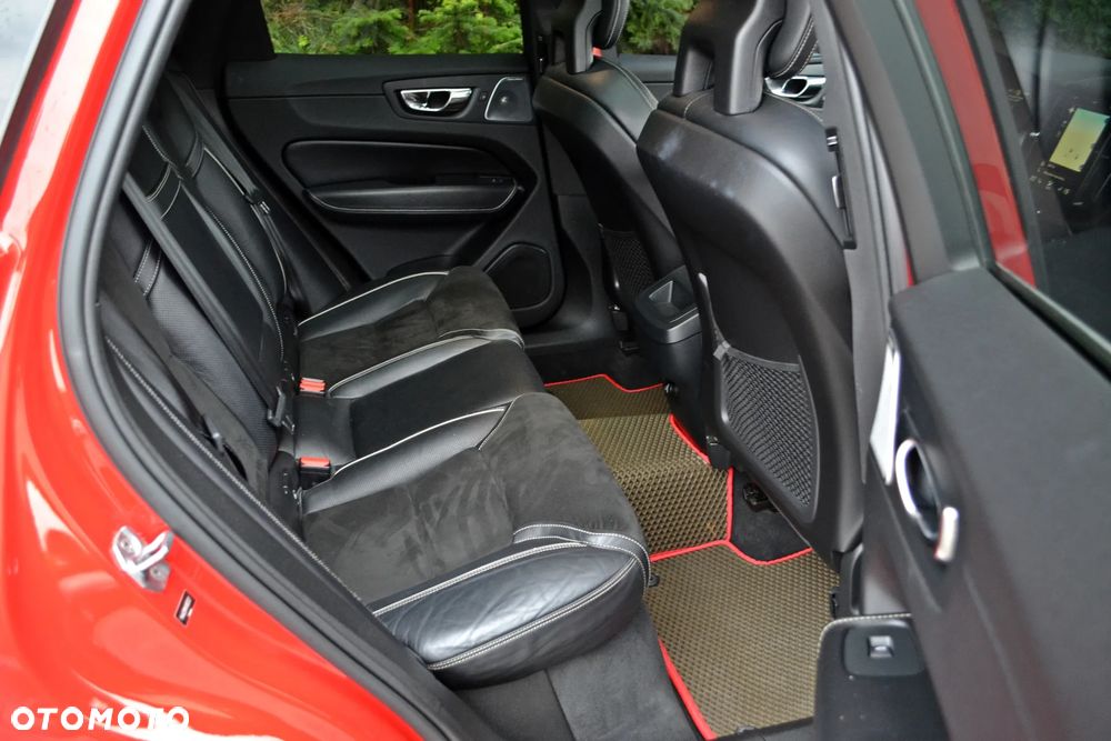 Volvo XC 60 T5 AWD R-Design - 18