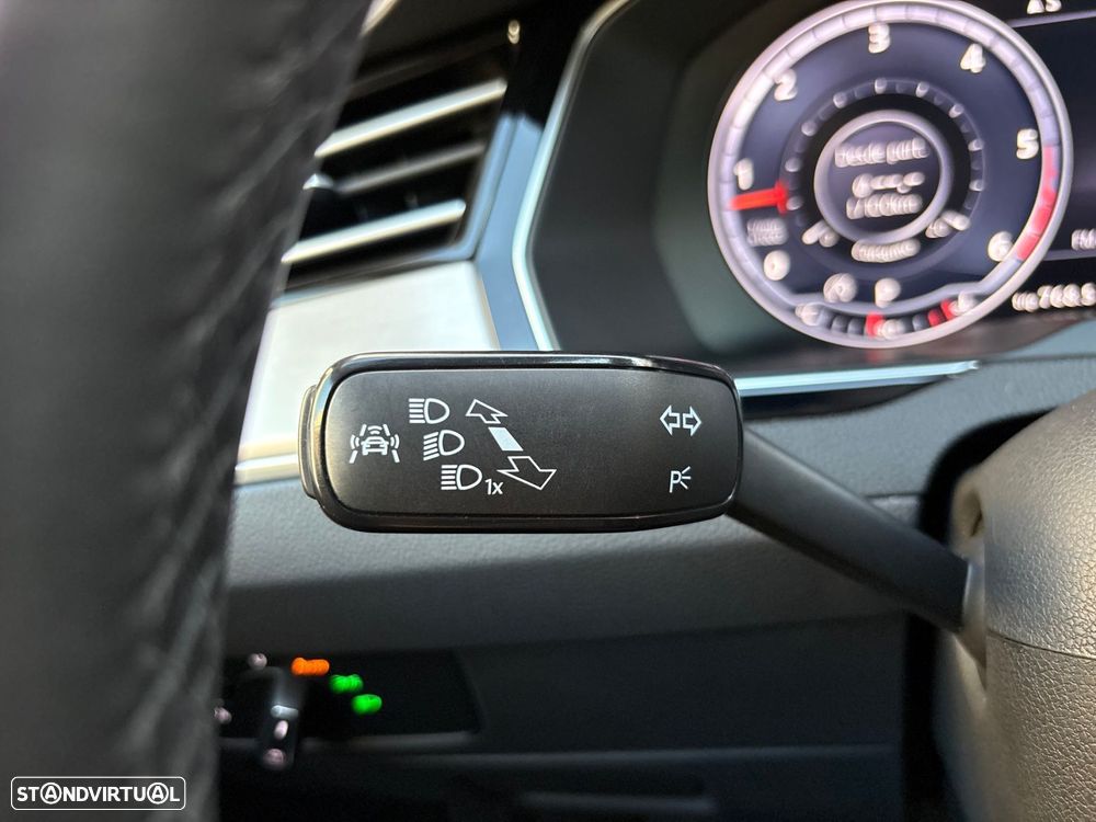 VW Passat Variant 2.0 TDi Highline DSG - 16