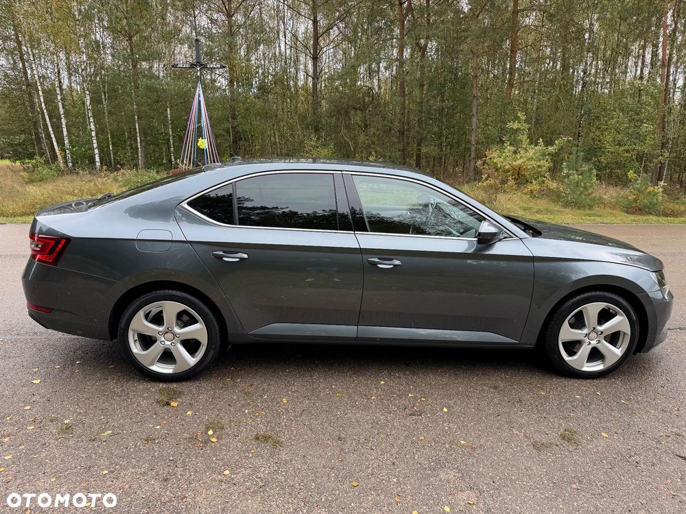 Skoda Superb 1.6 TDI Ambition - 10
