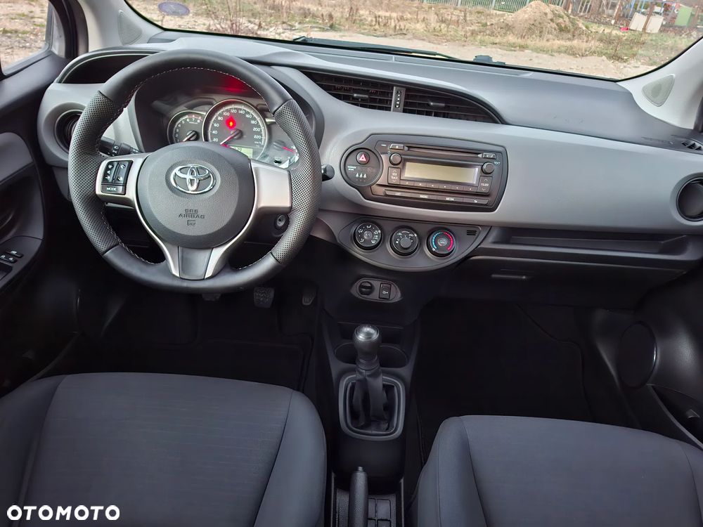Toyota Yaris - 16