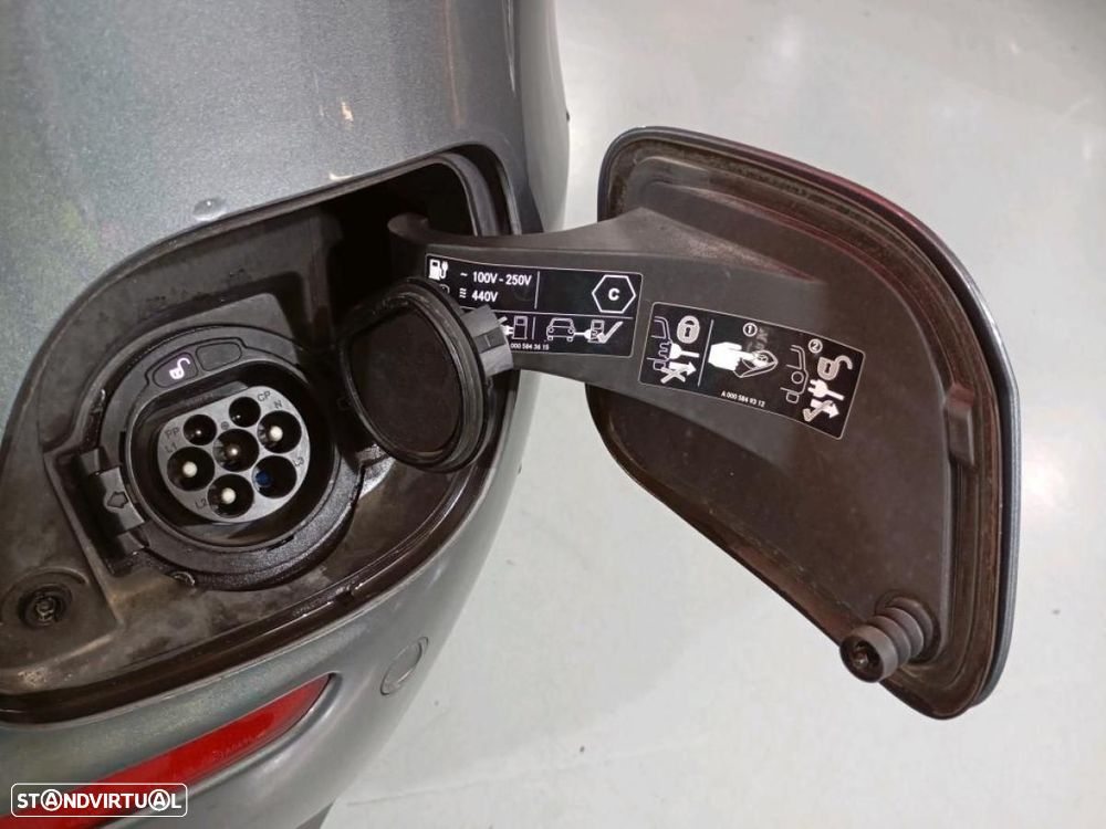 Mercedes-Benz E 300 de AMG Line - 3