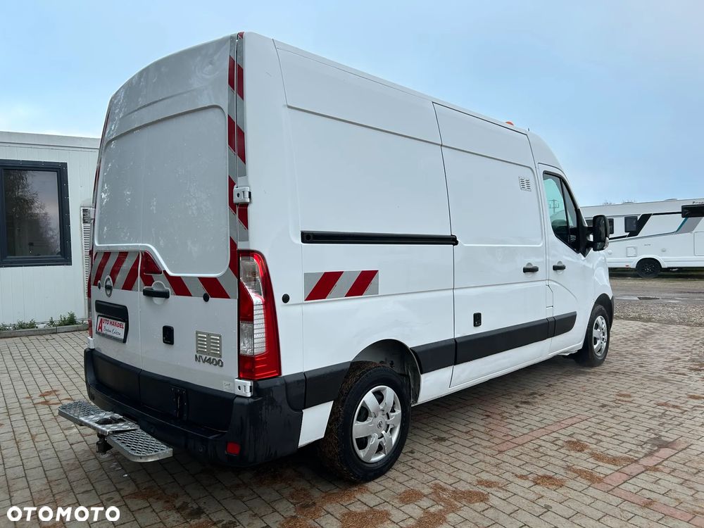 Nissan NV400 - 8