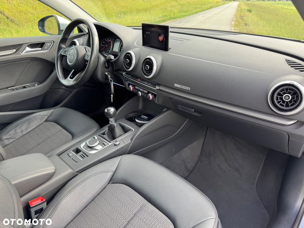 Audi A3 Sportback 1.4 TFSI cylinder on demand ultra Ambiente - 33