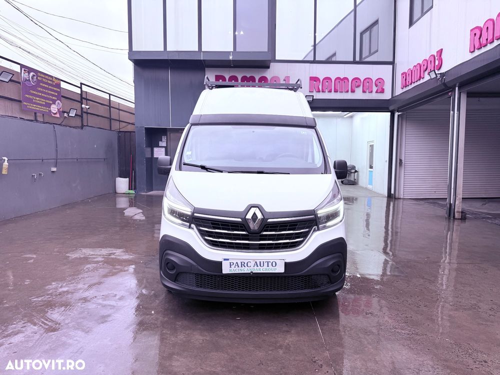 Renault Trafic - 12