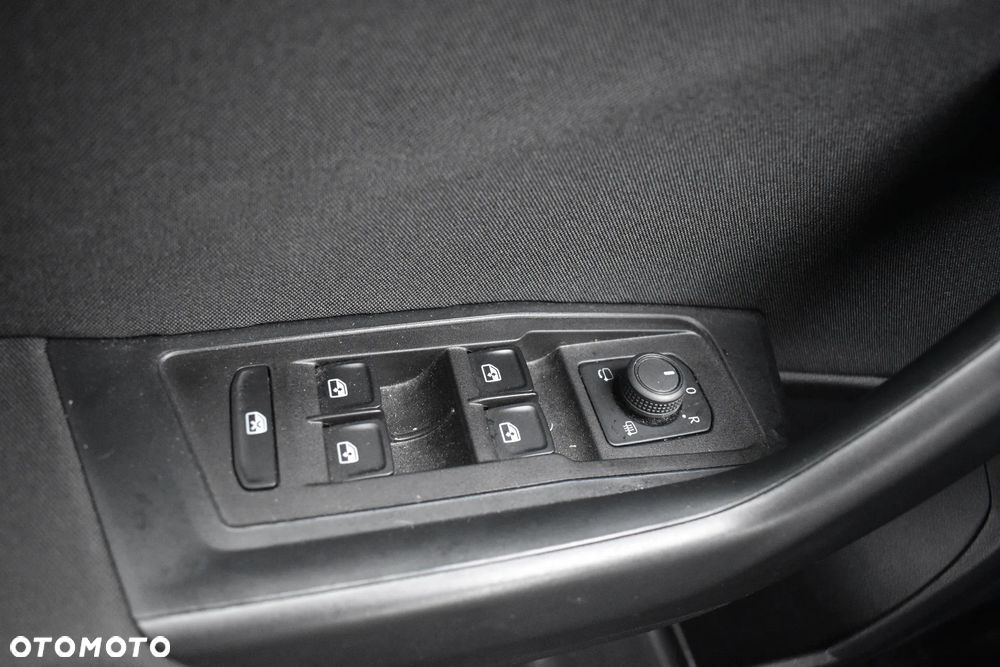 Volkswagen T-Roc 1.5 TSI Life - 24