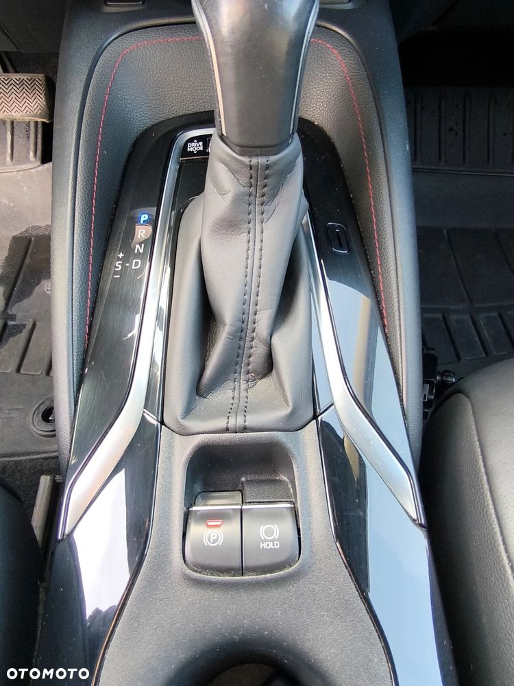 Toyota Corolla 2.0 Hybrid Executive - 27