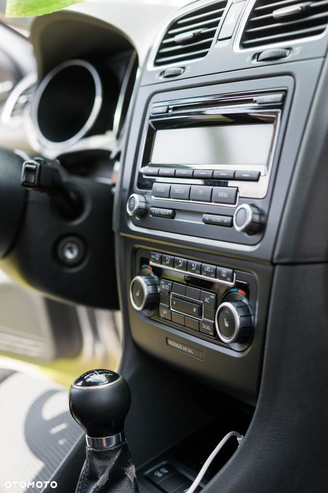Volkswagen Golf - 2